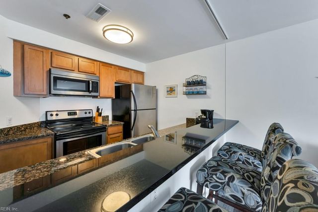 304 28th St Unit 110, Virginia Beach, VA 23451