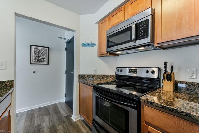 304 28th St Unit 110, Virginia Beach, VA 23451