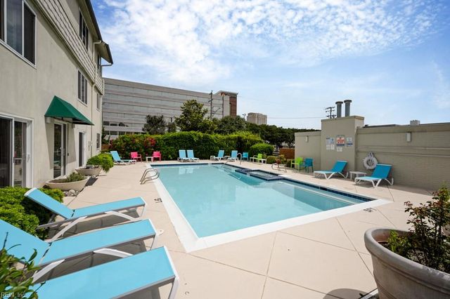 304 28th St Unit 110, Virginia Beach, VA 23451