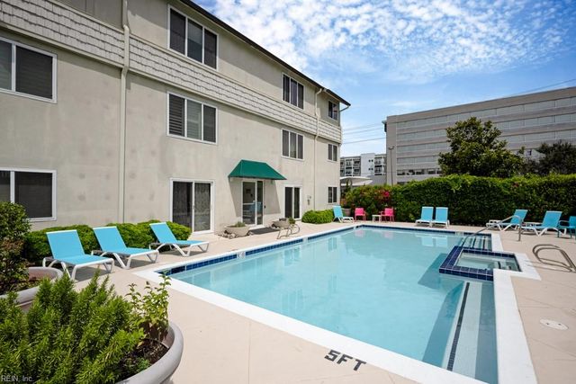 304 28th St Unit 110, Virginia Beach, VA 23451