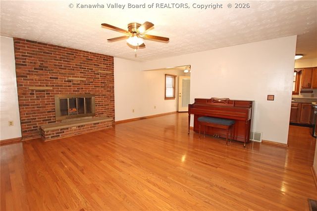 1107 E Village Drive, South Charleston, WV 25309