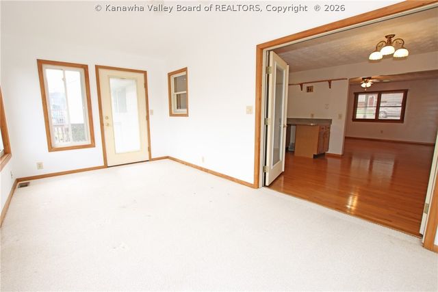 1107 E Village Drive, South Charleston, WV 25309