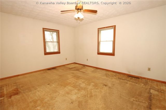 1107 E Village Drive, South Charleston, WV 25309