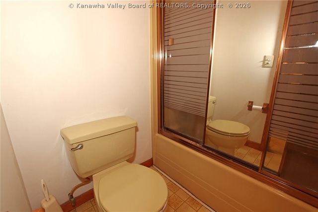 1107 E Village Drive, South Charleston, WV 25309