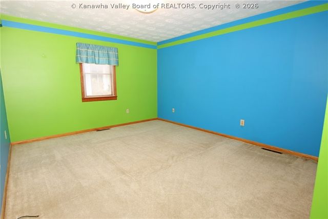 1107 E Village Drive, South Charleston, WV 25309