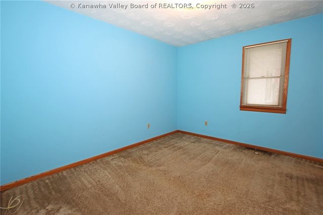 1107 E Village Drive, South Charleston, WV 25309