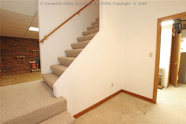 1107 E Village Drive, South Charleston, WV 25309