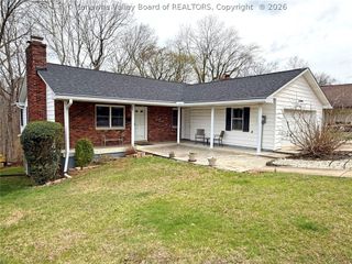 1107 E Village Drive, South Charleston, WV 25309