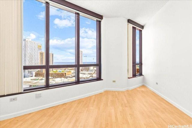 725 Kapiolani Boulevard 1802, Honolulu, HI 96813