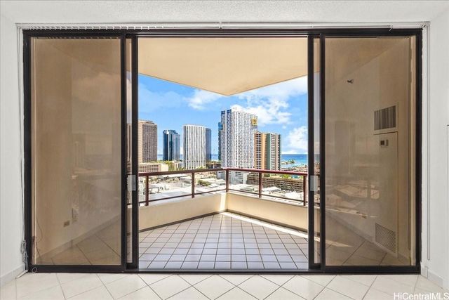 725 Kapiolani Boulevard 1802, Honolulu, HI 96813