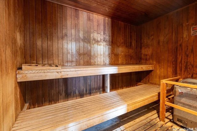 725 Kapiolani Boulevard 1802, Honolulu, HI 96813