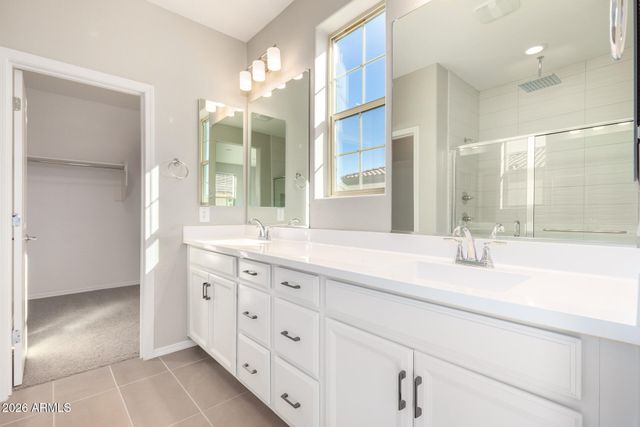 1677 E CHELSEA Lane, Gilbert, AZ 85295