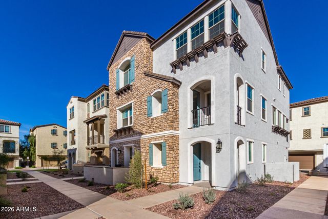 1677 E CHELSEA Lane, Gilbert, AZ 85295