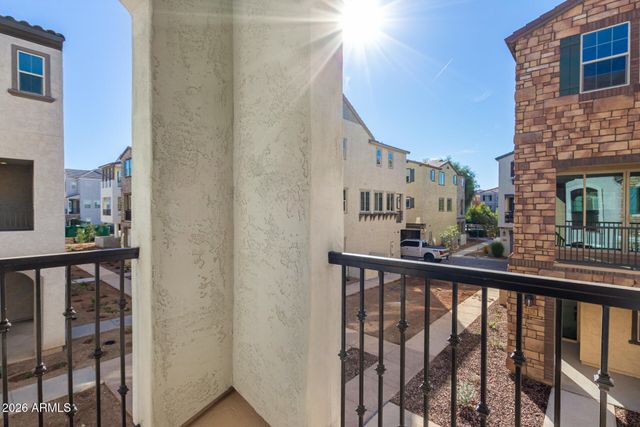 1677 E CHELSEA Lane, Gilbert, AZ 85295