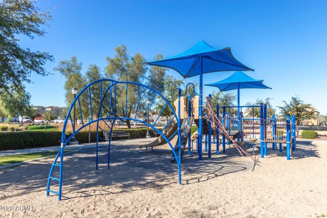 1677 E CHELSEA Lane, Gilbert, AZ 85295