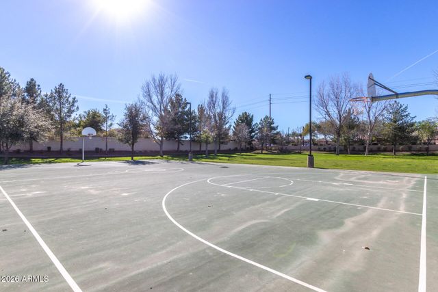 1677 E CHELSEA Lane, Gilbert, AZ 85295