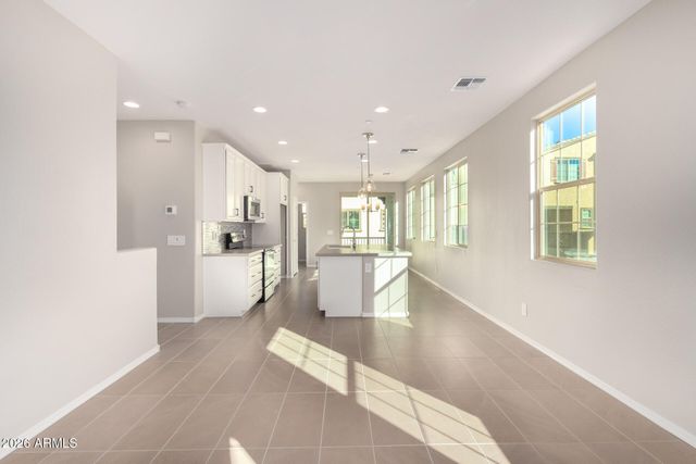 1677 E CHELSEA Lane, Gilbert, AZ 85295