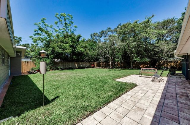 10702 N OREGON AVENUE, Tampa, FL 33612