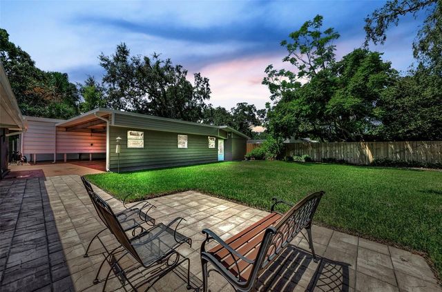 10702 N OREGON AVENUE, Tampa, FL 33612