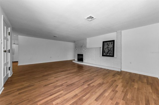 10702 N OREGON AVENUE, Tampa, FL 33612