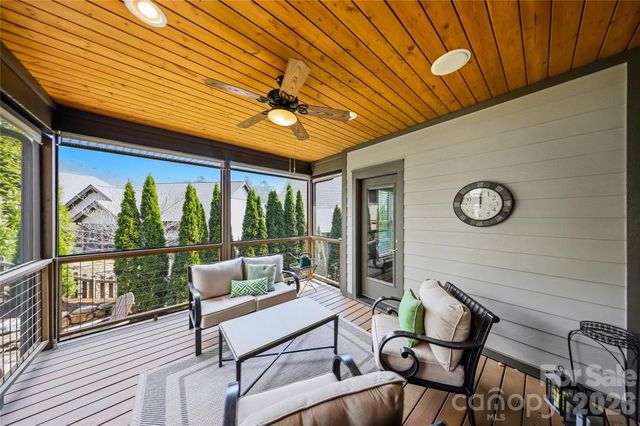30 Stills Creek Loop, Fairview, NC 28730