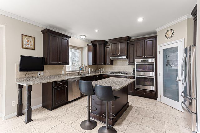 6960 Norway Drive, City Of Troy, MI 48085