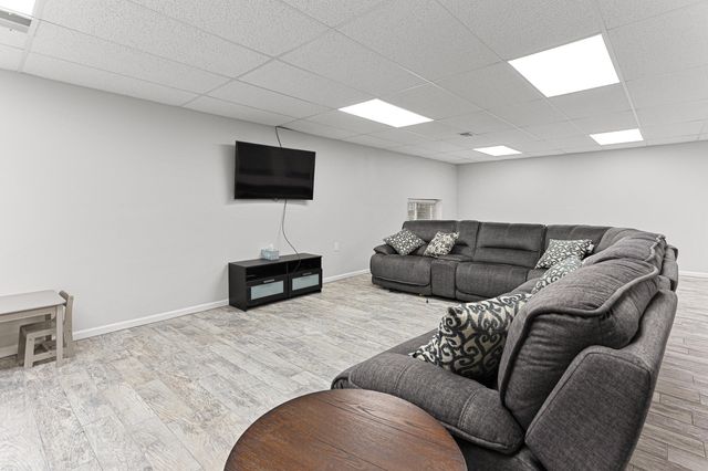6960 Norway Drive, City Of Troy, MI 48085