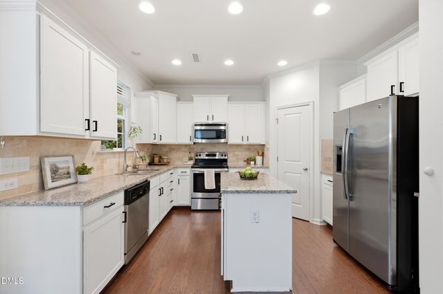 1002 Oasis Pond Lane, Knightdale, NC 27545