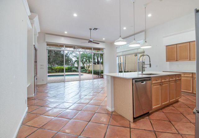 2466 Bay Isle Court, Weston, FL 33327