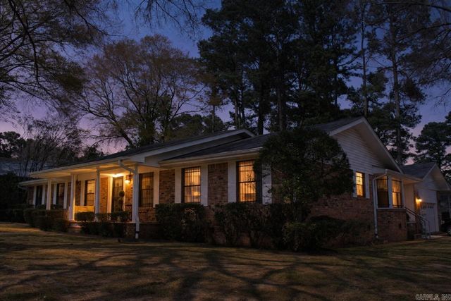 1 Foxboro Cove, Jacksonville, AR 72076