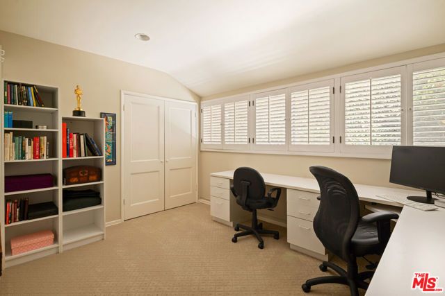 1821 Mandeville Canyon Road, Los Angeles, CA 90049