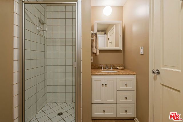 1821 Mandeville Canyon Road, Los Angeles, CA 90049
