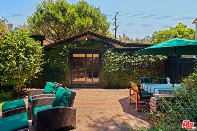 1821 Mandeville Canyon Road, Los Angeles, CA 90049
