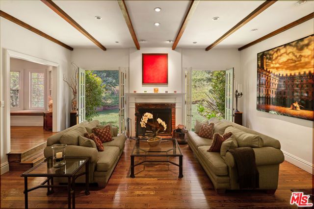 1821 Mandeville Canyon Road, Los Angeles, CA 90049