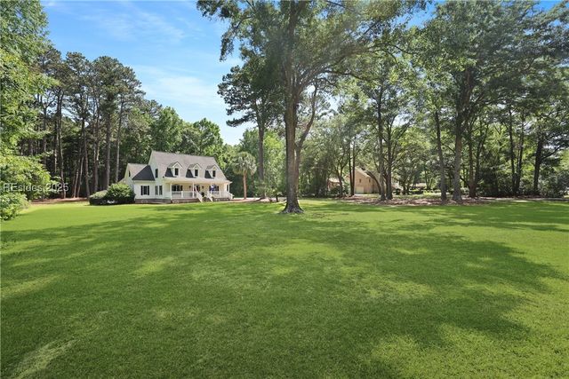604 Ashdale Dr, Beaufort, SC 29907