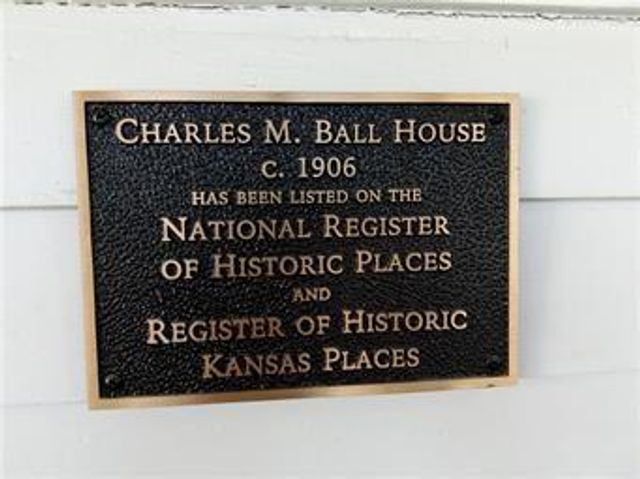 702 S Spruce Street, Coffeyville, KS 67337