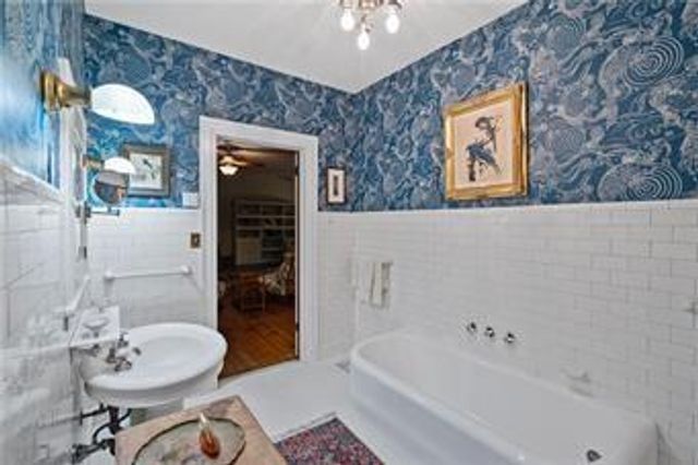 702 S Spruce Street, Coffeyville, KS 67337