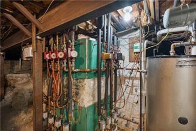 702 S Spruce Street, Coffeyville, KS 67337