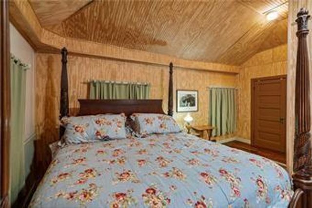 702 S Spruce Street, Coffeyville, KS 67337