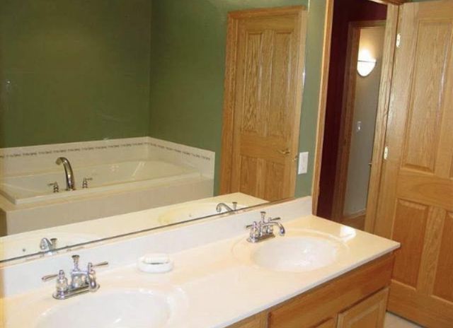 10 Vienna Circle, Madison, WI 53718