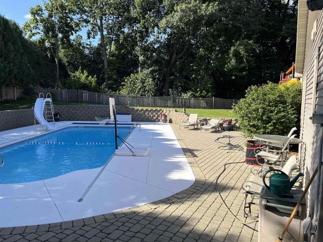 10 Vienna Circle, Madison, WI 53718