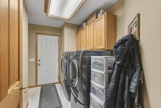 10 Vienna Circle, Madison, WI 53718