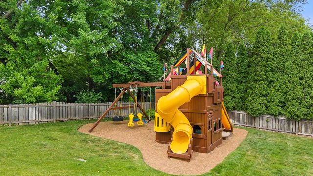 10 Vienna Circle, Madison, WI 53718