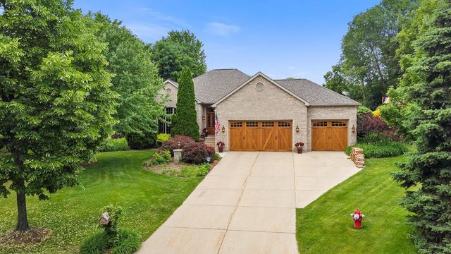 10 Vienna Circle, Madison, WI 53718