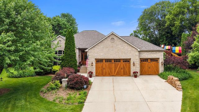 10 Vienna Circle, Madison, WI 53718