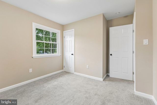9512 LOMOND DR, Manassas, VA 20109