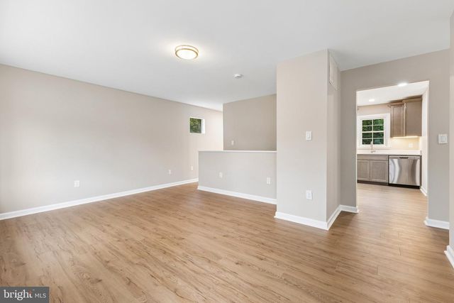 9512 LOMOND DR, Manassas, VA 20109