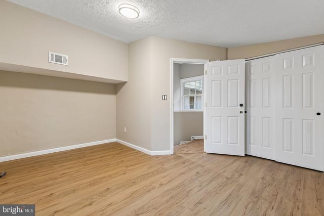 9512 LOMOND DR, Manassas, VA 20109