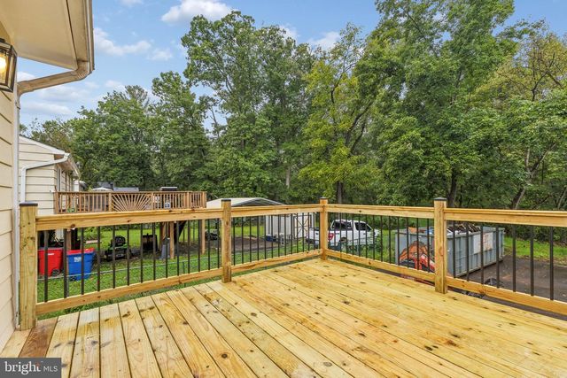 9512 LOMOND DR, Manassas, VA 20109