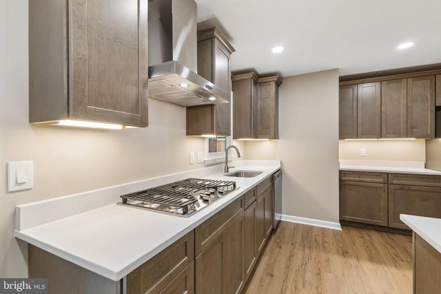 9512 LOMOND DR, Manassas, VA 20109